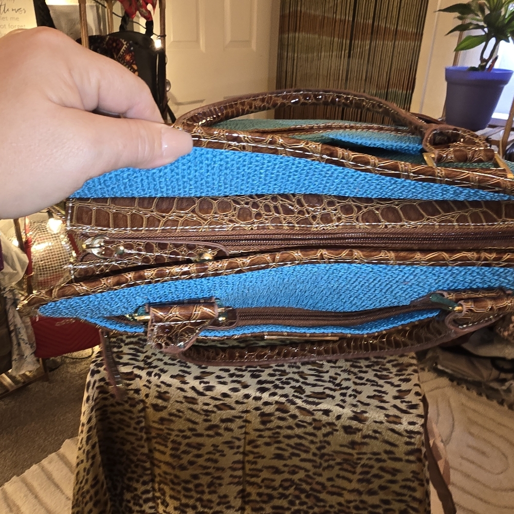 💙 Samantha Brown Stylish Blue and Brown Women's Bag Large - Picture 12 of 14